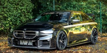 تنطلق بقوة 728 حصانا.. “مانهارت بيرفورمانس” تطلق سيارتها BMW M2 المعدلة