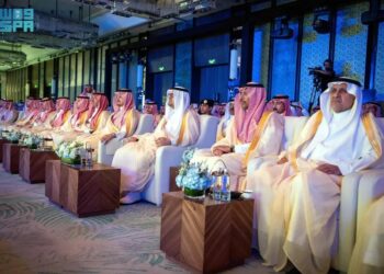 على مساحة 11 مليون متر.. أمير منطقة مكة يُدشن التجمع الغذائي في جدة