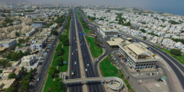 عدد المركبات على طرق سلطنة عمان يتخطى مليون و728 ألف مركبة بنهاية سبتمبر الماضي