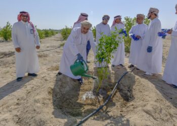 وفد عُماني يطلع على إستراتيجية مؤسسة الري التقنية والفنية في إدارة المياه بالإحساء