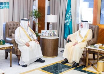 أمير المنطقة الشرقية يستقبل رئيس مجلس إدارة جمعية الذوق العام