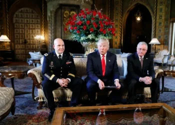وعد بإنهاء الحرب.. ترامب يعين جنرالا سابقا مقربا منه موفدا إلى أوكرانيا وروسيا