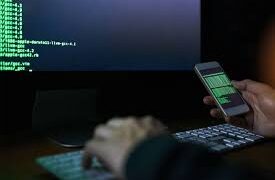 “التجارة” تحذر من طرق مختلفة للنصب والاحتيال في التجارة الإلكترونية