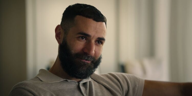 نتفليكس تمهّد أرض الملعب: الإعلان الرسمي للمسلسل الوثائقي 'الدوري السعودي" يأخذكم في رحلة من الملاعب إلى الكواليس