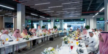 وزير الصناعة والثروة المعدنية: حريصون على معالجة التحديات التي تواجه المستثمرين