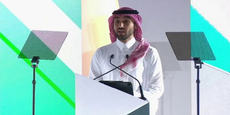 وزير الرياضة: هناك طلبات من 25 شركة للاستثمار في أندية تم طرحها للتخصيص