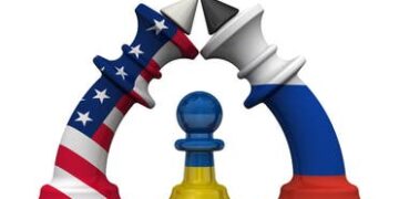 واشنطن تغلق أبواب سفارتها بكييف.. وتحذر من “احتمال هجوم جوي كبير”