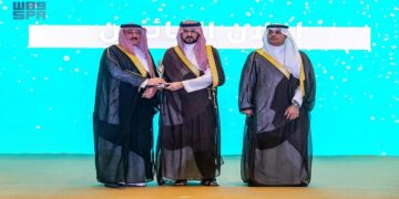 نائب أمير الشرقية يكرم الفائزين من القطاع الصحي الخاص بجائزة "أميز 2024"