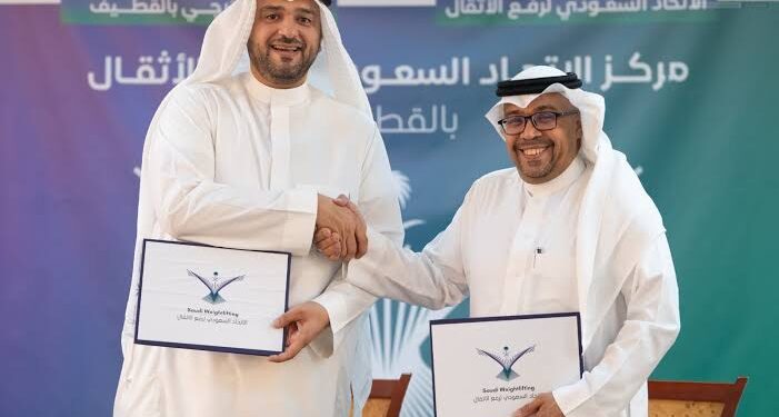 رئيس اتحاد الأثقال يوقع اتفاقيات مع ناديي الترجي والهدى ضمن مبادرة ” أثقال حول المملكة”