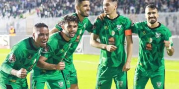 فريق شباب قسنطينة ينفرد بصدارة الدوري الممتاز لكرة القدم في الجزائر