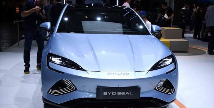 شركة السيارات الصينية “BYD” تستعد لحرب أسعار قوية في سوق السيارات الكهربائية