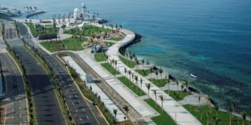 أمانة جدة تهيئ المرافق السياحية وتكثف الجهود لاستقبال إجازة منتصف الفصل الأول