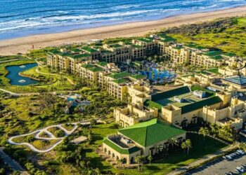 “أسفار” توقّع اتفاقيّة استثمارية مع هيئة تطوير المنطقة الشرقية لتنشيط السياحة في الخبر