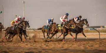 “البيذخ” بطل الحفل الثاني لسباقات موسم الفروسية بالجوف