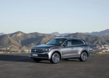 مبيعات “فولكس فاغن” و”بي إم دبليو” تتخطى مبيعات “تسلا” في السيارات الكهربائية