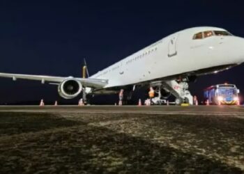 الرحلة "المخملية".. 22 يومًا في مدن العالم بطائرة ناشيونال جيواغرفيك وبصحبة مغامري برامجها