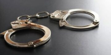 "مكافحة المخدرات" تقبض على شخصين بعسير لترويجهما أقراصًا محظورة