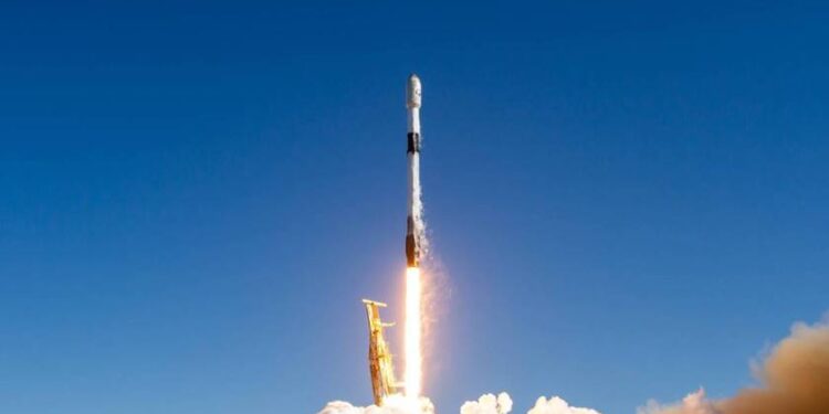 الصين تعلن إطلاق قمرًا اصطناعيًا للكشف عن ملوحة المحيطات