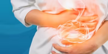 من أكثر الأمراض انتشارًا.. خبيرة: هذه أعراض التهاب المعدة و7 نصائح بسيطة لعلاجه