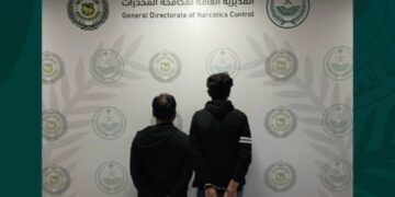 مكافحة المخدرات تقبض على مقيمين بالمنطقة الشرقية لترويجهما مادة الميثامفيتامين المخدر (الشبو)