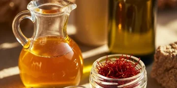 مكونات العناية بالبشرة والشعر