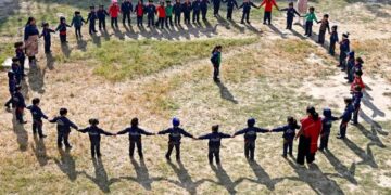 أكبر مسؤول طبي بريطاني: السمنة وأسلوب الحياة غير الصحي يقللان متوسط عمر الأطفال