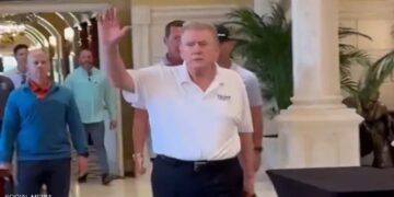 بالصور .. ترامب يفاجئ الجميع بنيولوك جديد