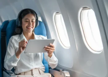 4 نصائح للتعامل عند انخفاض الضغط داخل مقصورة الطائرة