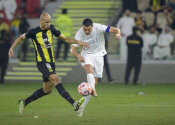 تاريخ الكلاسيكو يتحدى أزمة مشتركة بين الأصفرين