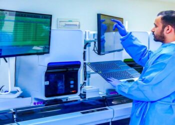 "التخصصي" يتوّج بجائزة التميز الطبي من مؤسسة حمدان بن راشد آل مكتوم