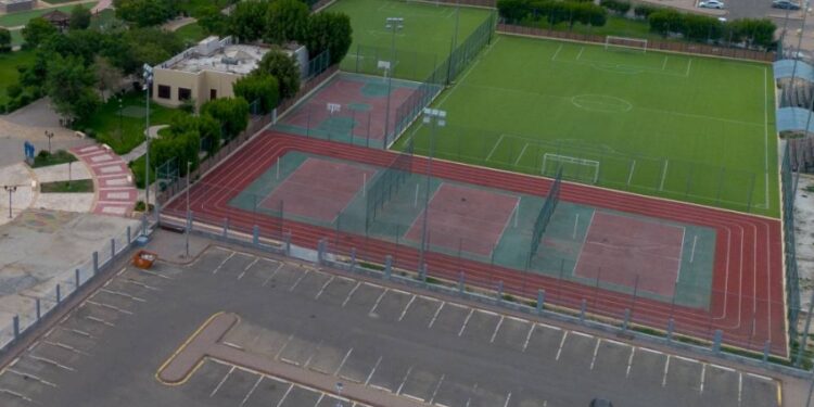 أمانة الطائف تعزز كفاءة 23 ملعبًا رياضيًا في الساحات العامة