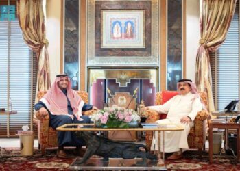 ملك البحرين يستقبل سمو الأمير تركي بن محمد بن فهد