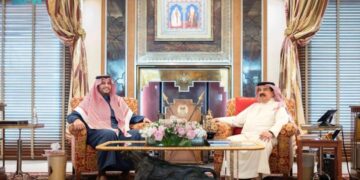ملك البحرين يستقبل سمو الأمير تركي بن محمد بن فهد