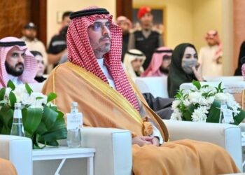 محافظ جدة يتوج الفائزين بجائزة “تحدي غرس القيم”