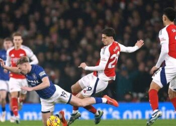 الدوري الإنجليزي.. أرسنال يتقدم للوصافة بفوزه على إيبسويتش تاون بهدف