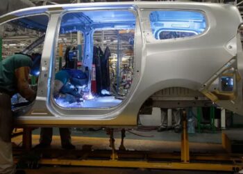 "داسيا" المغرب تكشف عن سيارة جديدة بمحرك هجين