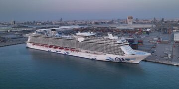 "أرويا كروز" تُطلق أولى رحلاتها السياحية من ميناء جدة عبر البحر الأحمر