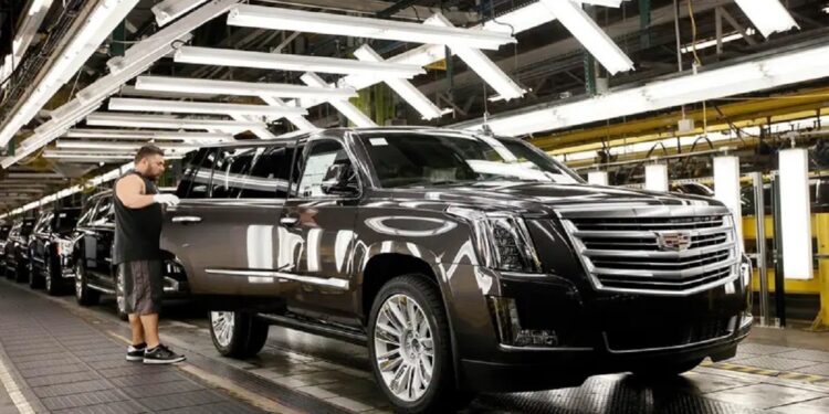 صناعة السيارات على مفترق طرق: تغييرات جذرية متوقعة بحلول 2025؟