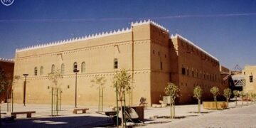 جامعة الملك عبدالعزيز ودارة الملك عبدالعزيز توقعان مذكرة تفاهم لتعزيز الدراسات التاريخية للبحر الأحمر