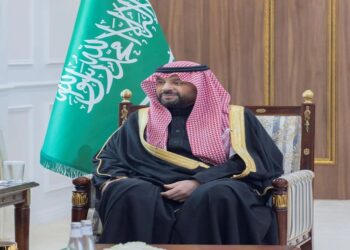 أمير الحدود الشمالية يستقبل رئيس نادي التضامن