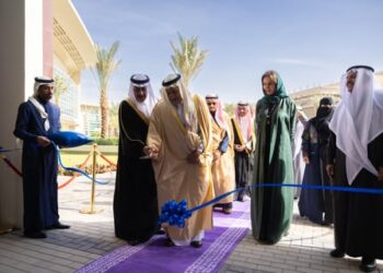 الأمير تركي الفيصل يفتتح مبنى كلية الطب بجامعة الفيصل بتكلفة 160 مليون ريال