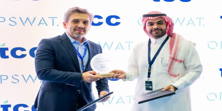 شركة أوبسوات الأمريكية وشركة تحكم التقنية ا لسعودية تعقدان شراكة استراتيجية لحماية البنية التحتية الحيوية في المملكة