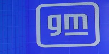 "جنرال موتورز تتوقع خسائر في الصين وتقوم بشطب أصول بقيمة مليارات الدولارات"
