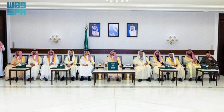 أمير المنطقة الشرقية يرعى توقيع اتفاقيات بين فرع وزارة الصحة وجهات حكومية