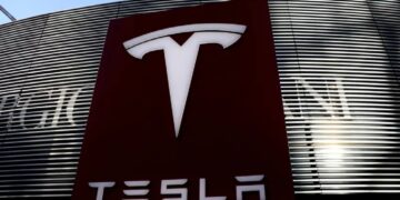 "تسلا" تتوقع تحقيق أرباح في ألمانيا بحلول 2025