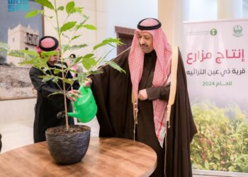 أمير الباحة يدشن مبادرتين للتمكين الاقتصادي للمرأة الريفية وصغار المزارعين