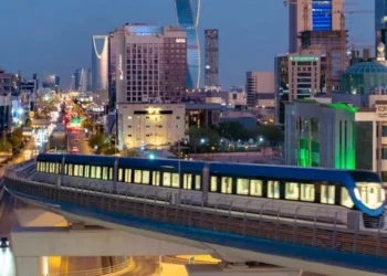 يوم تاريخي بالمملكة.. قطار الرياض يستقبل ركابه في 3 مسارات (فيديو)