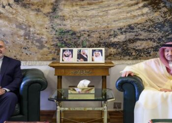 نائب وزير الخارجية السعودي يبحث مع السفير الإيراني علاقات البلدين