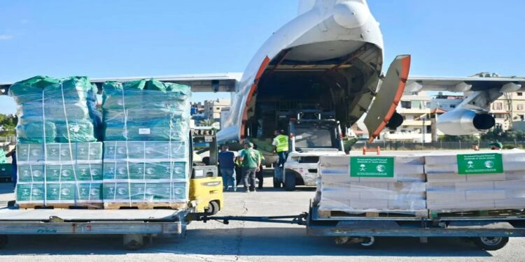 الجسر الجوي الإغاثي السعودي إلى لبنان يتواصل بوصول الطائرة الـ27