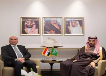 وزير الخارجية السعودي يبحث مع نظيريه العراقي واللبناني المستجدات الإقليمية